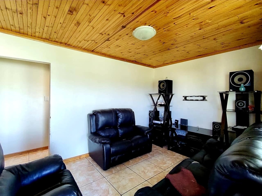 4 Bedroom Property for Sale in Mdantsane Nu 17 Eastern Cape